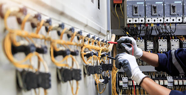 Professional Electrician technician working in Catonsville, MD